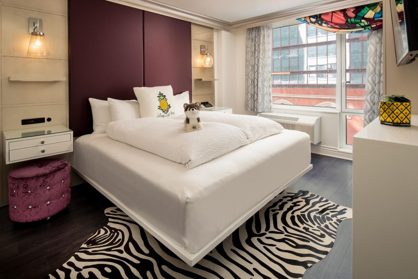Staypineapple--An-Artful-Hotel--Midtown-New-York-Room-2