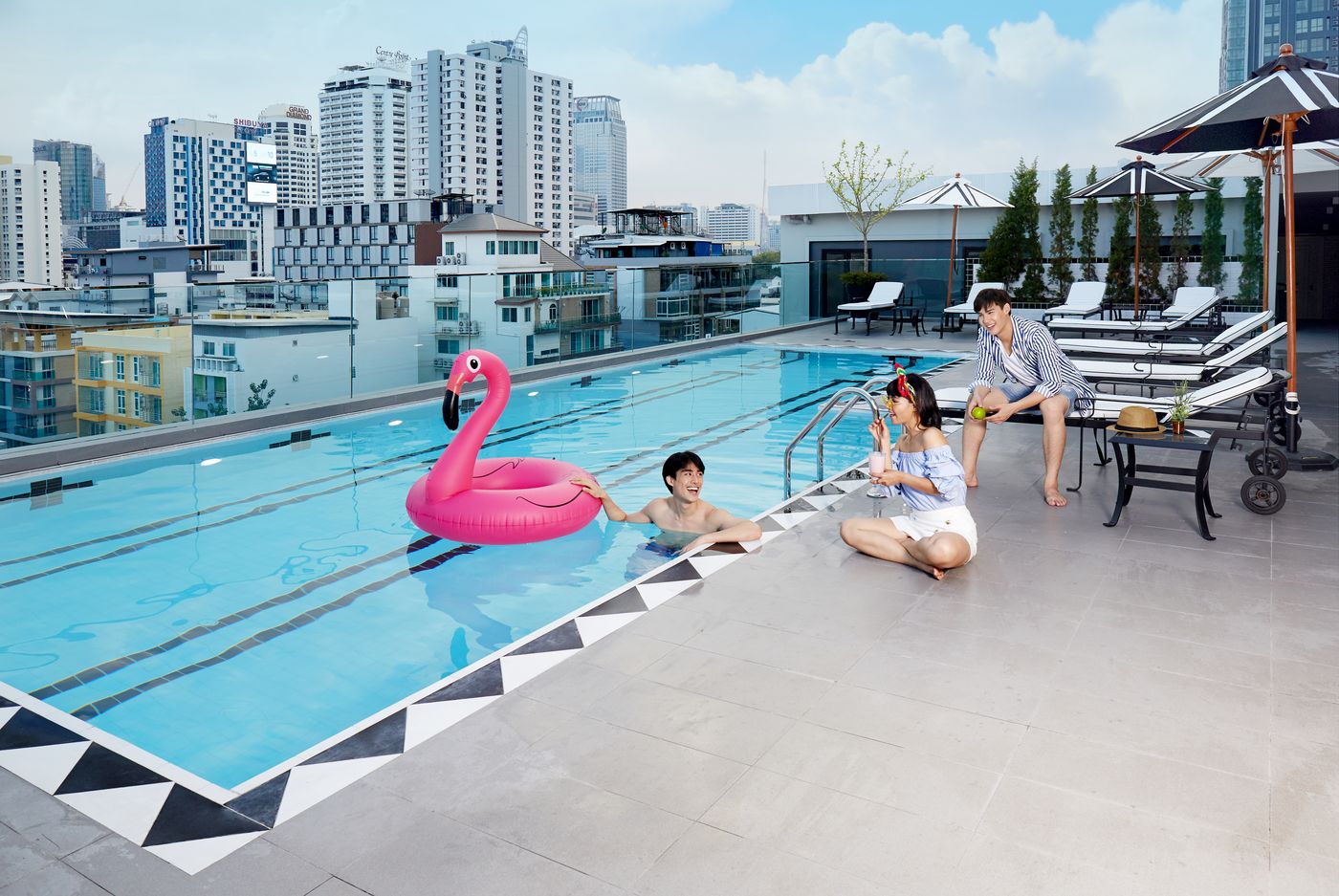 Vince-Hotel-Pratunam-Pool-62