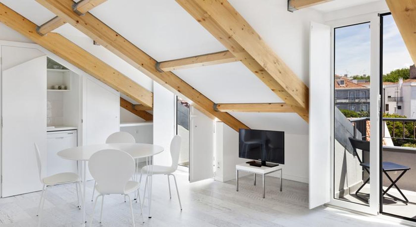 Hello-Lisbon-Bairro-Alto-Room-10