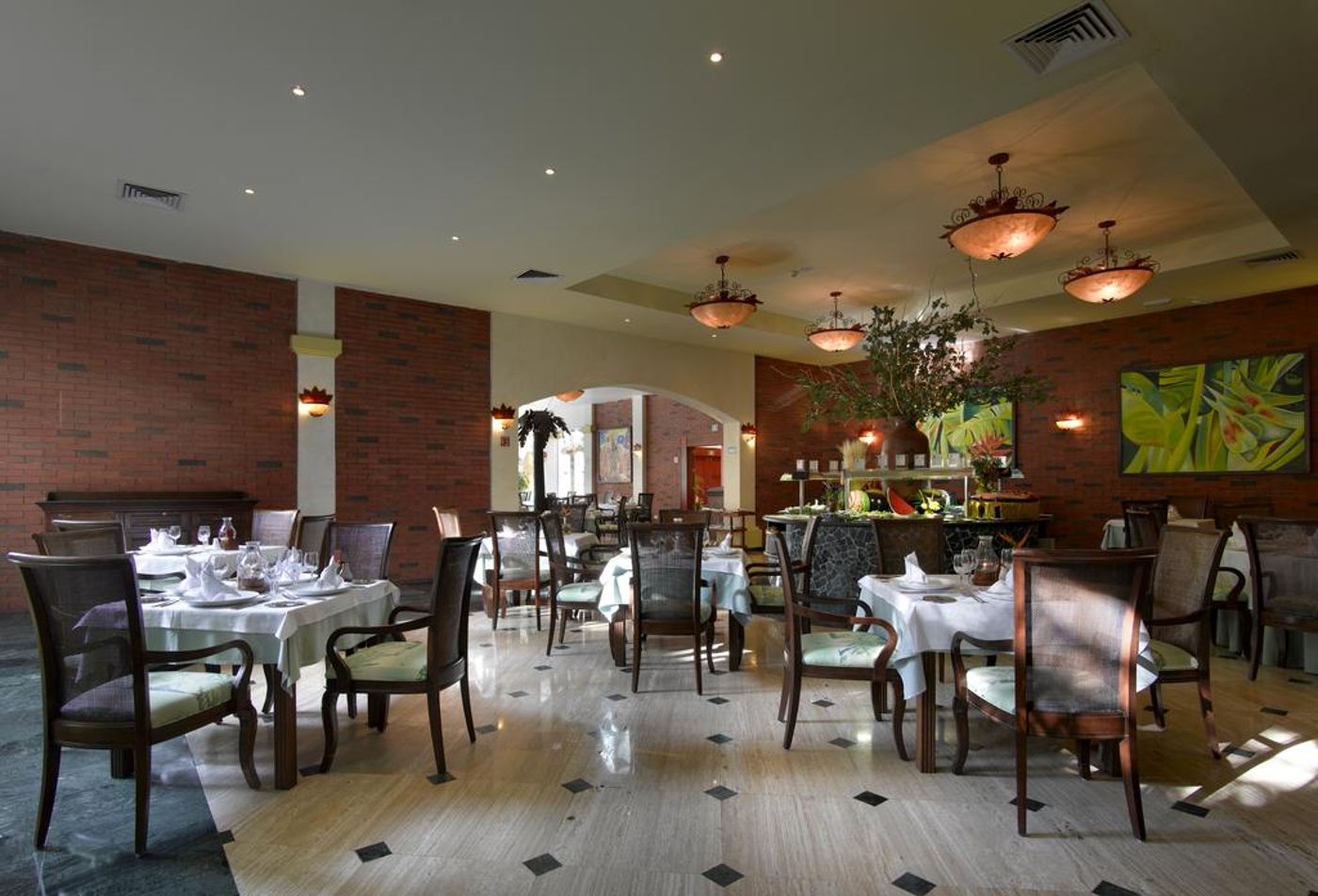 Grand Palladium White Sand Resort & Spa