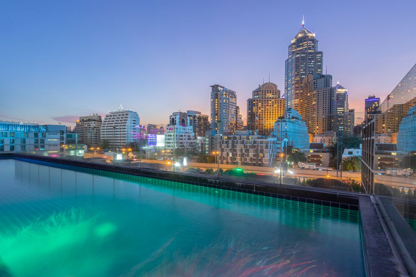 Icon-Bangkok-Pool-30