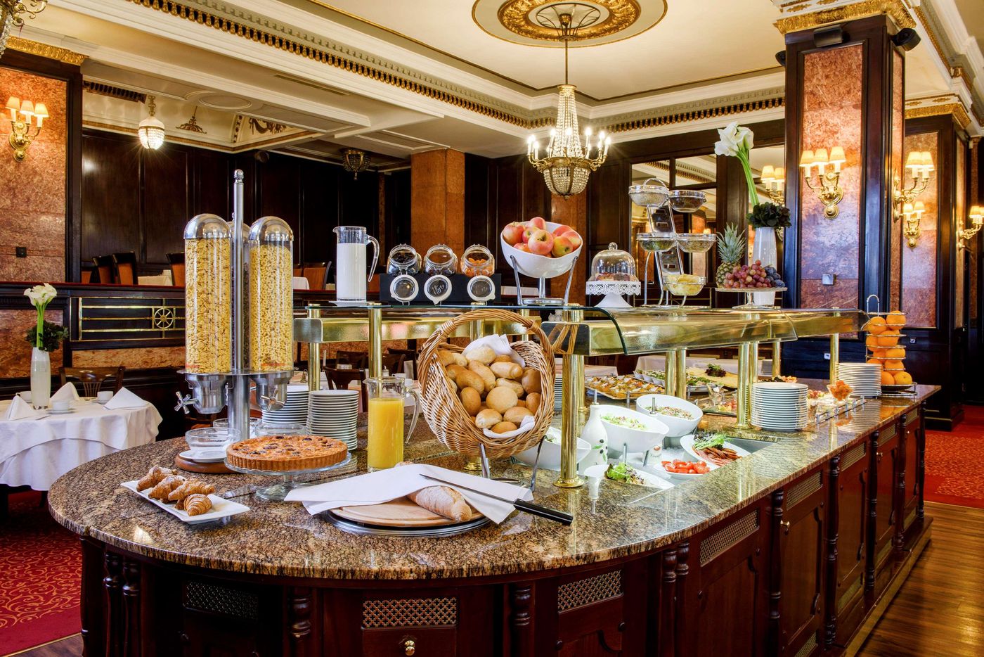 Danubius-Hotel-Astoria-City-Center-Restaurant-36