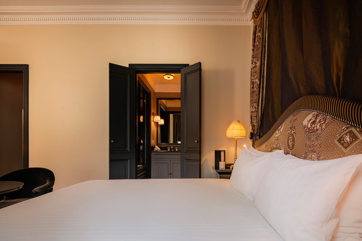 Maison-Athenee-Room-2