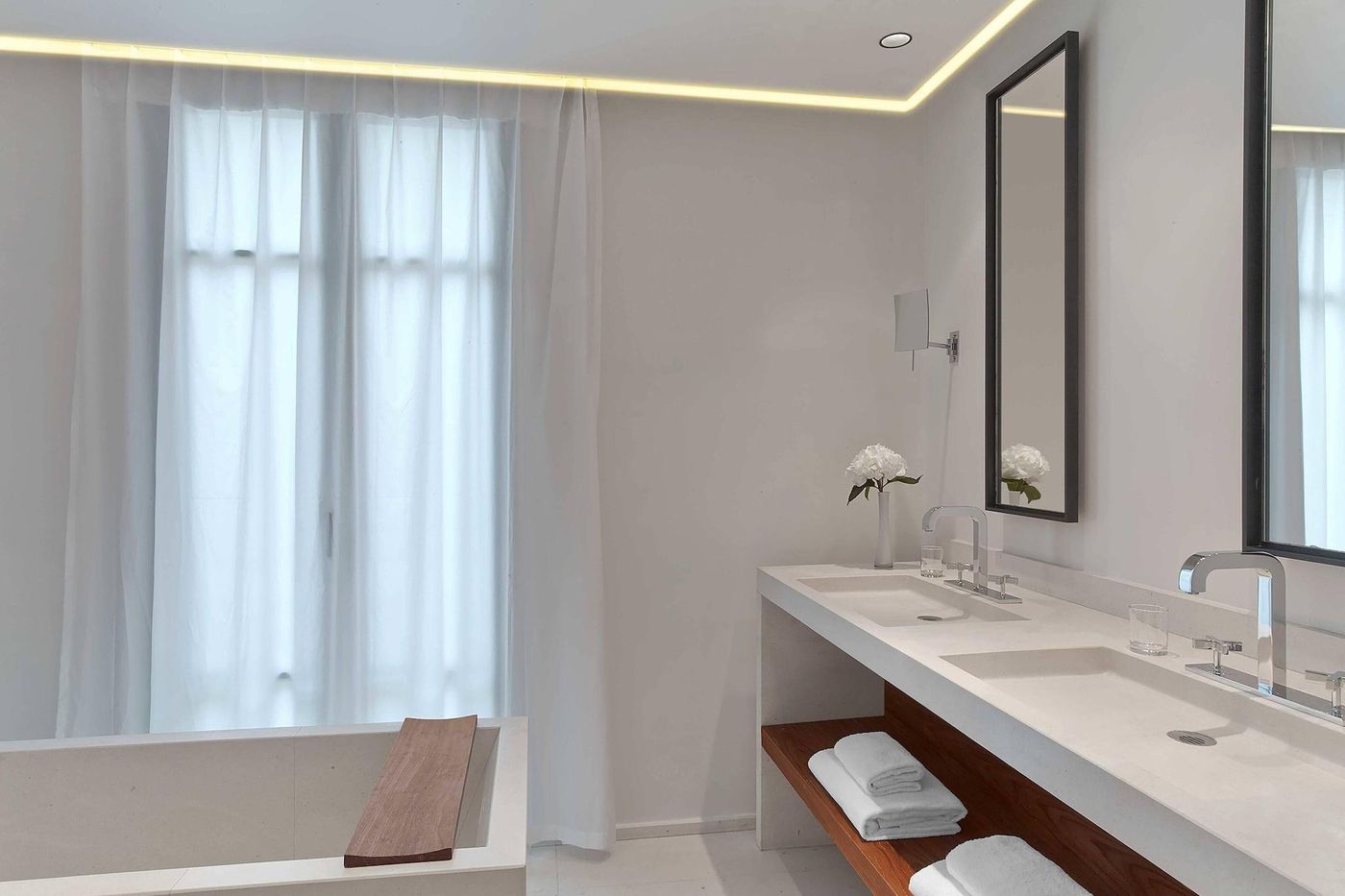 Le-Metropolitan-Room-34