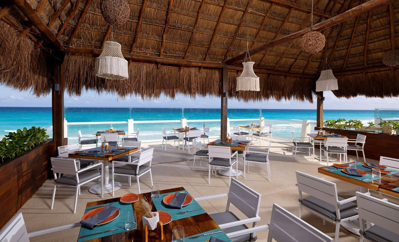 Paradisus-Cancun-All-Inclusive-Resort-Restaurant-102