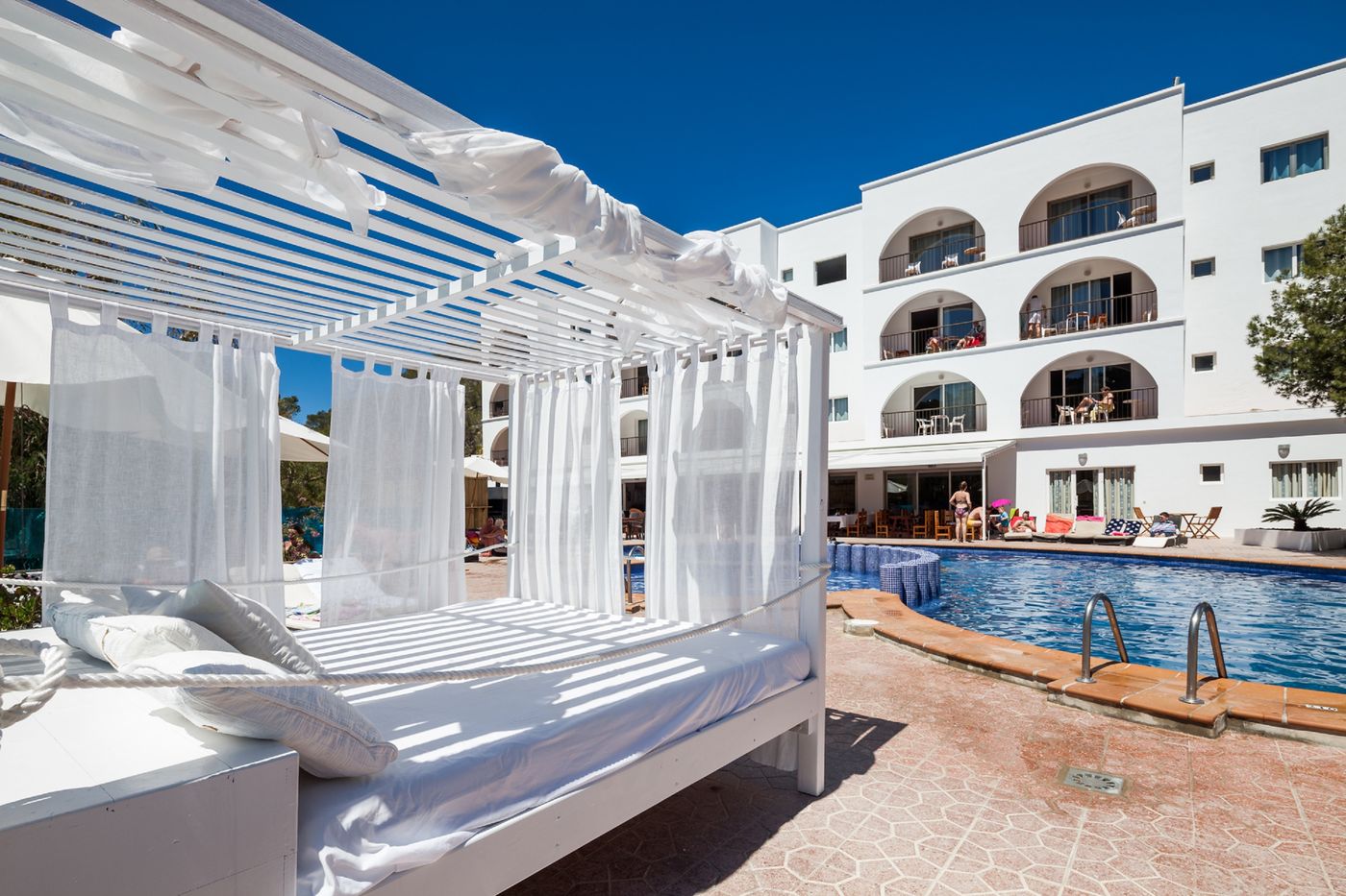 Puerto-Cala-Vadella-Pool-11