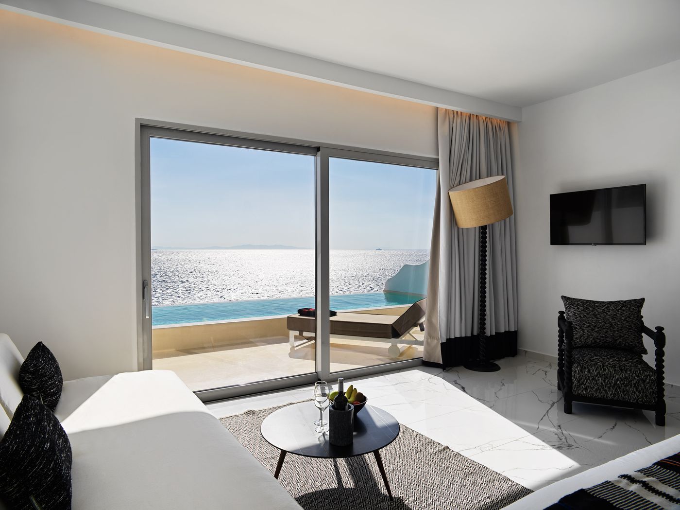 Kouros-Hotel---Suites-Room-38