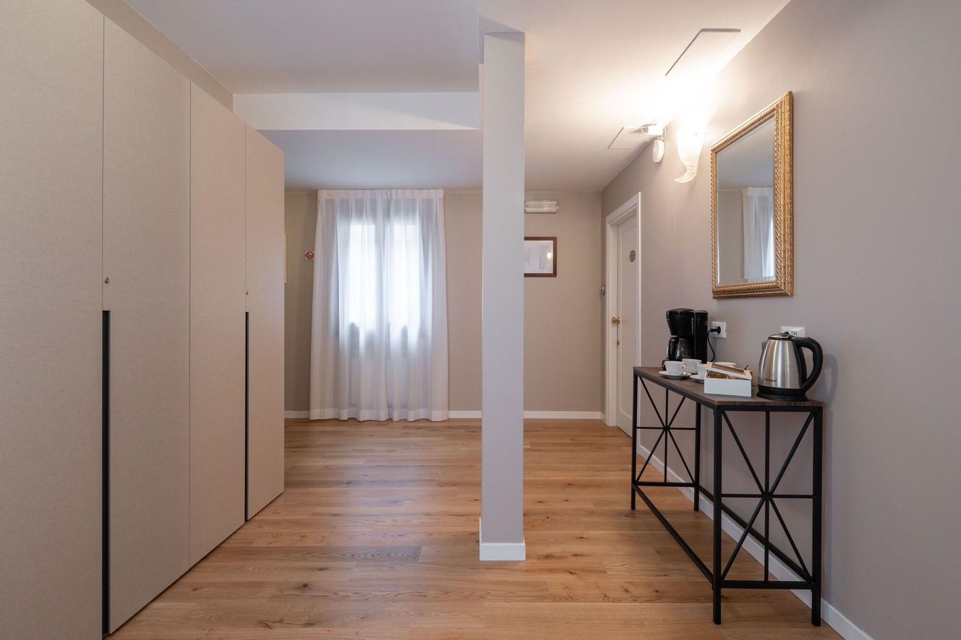 Hotel-Herion-Lobby-54