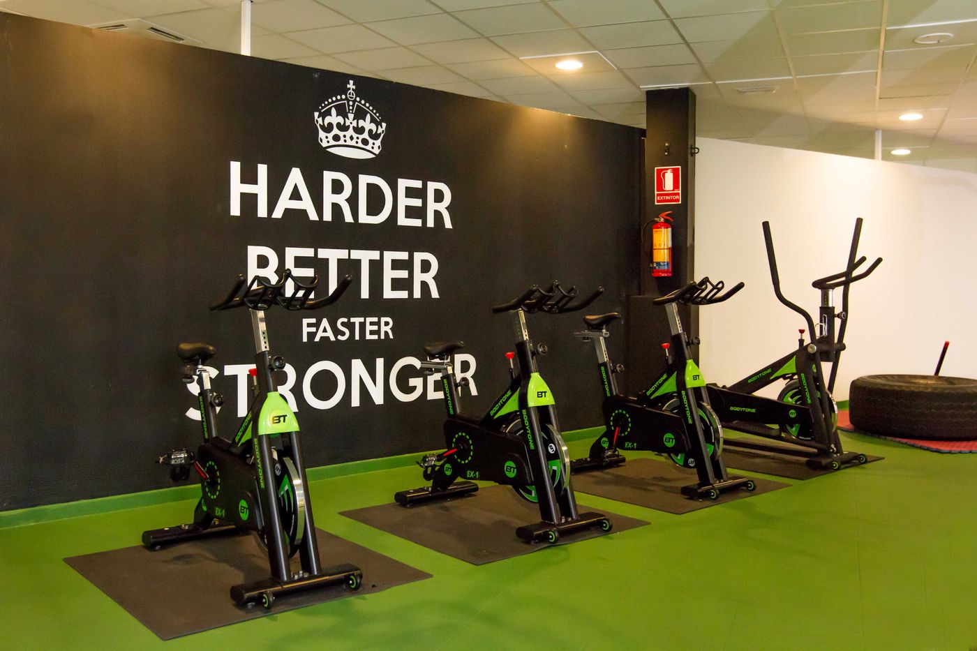 Hotel-LIVVO-Corralejo-Beach-Sports-and-Entertainment-71