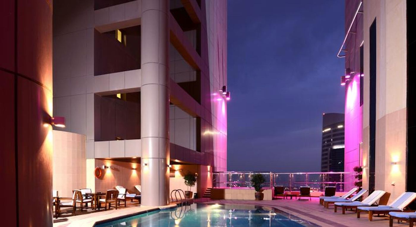 Grand-Millenium-Hotel-Pool-3