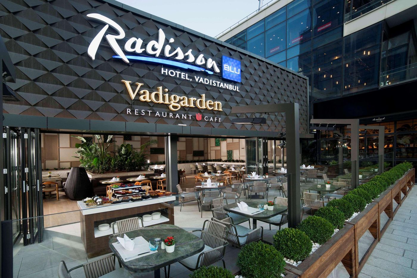 Radisson Collection Hotel Vadistanbul - Turkey - Istanbul - Restaurant - 5