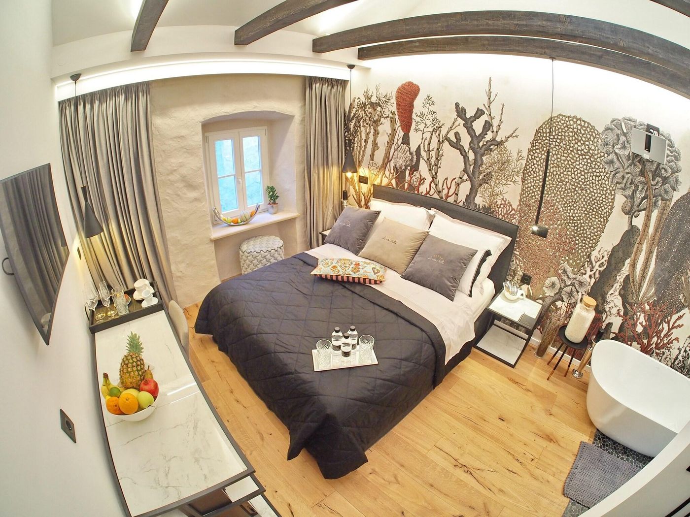 La-Vita-e-Bella-IV-Room-1