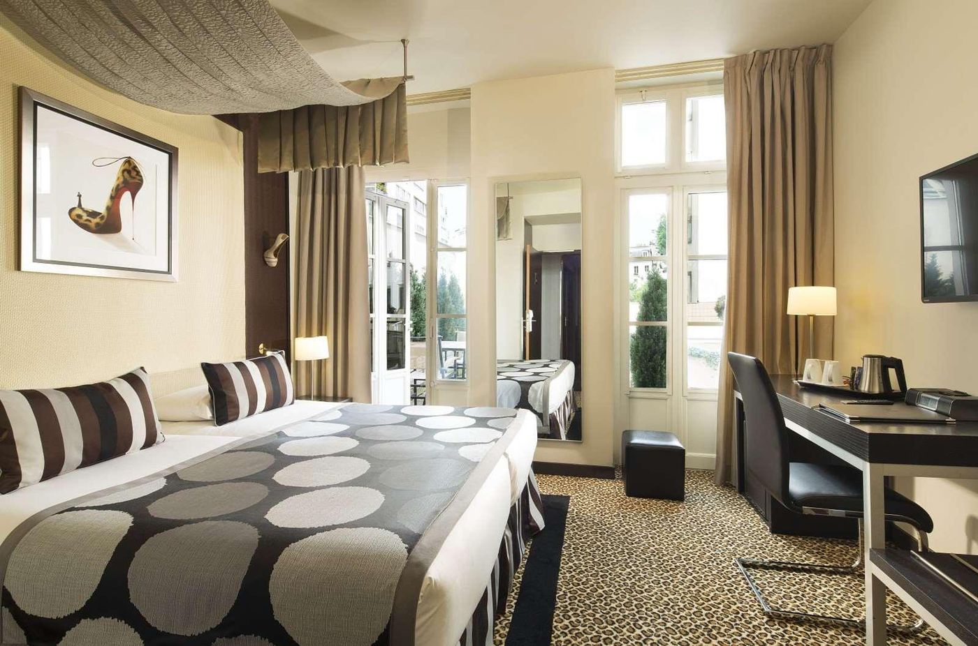 Le-M-Hotel-Paris-Room-5