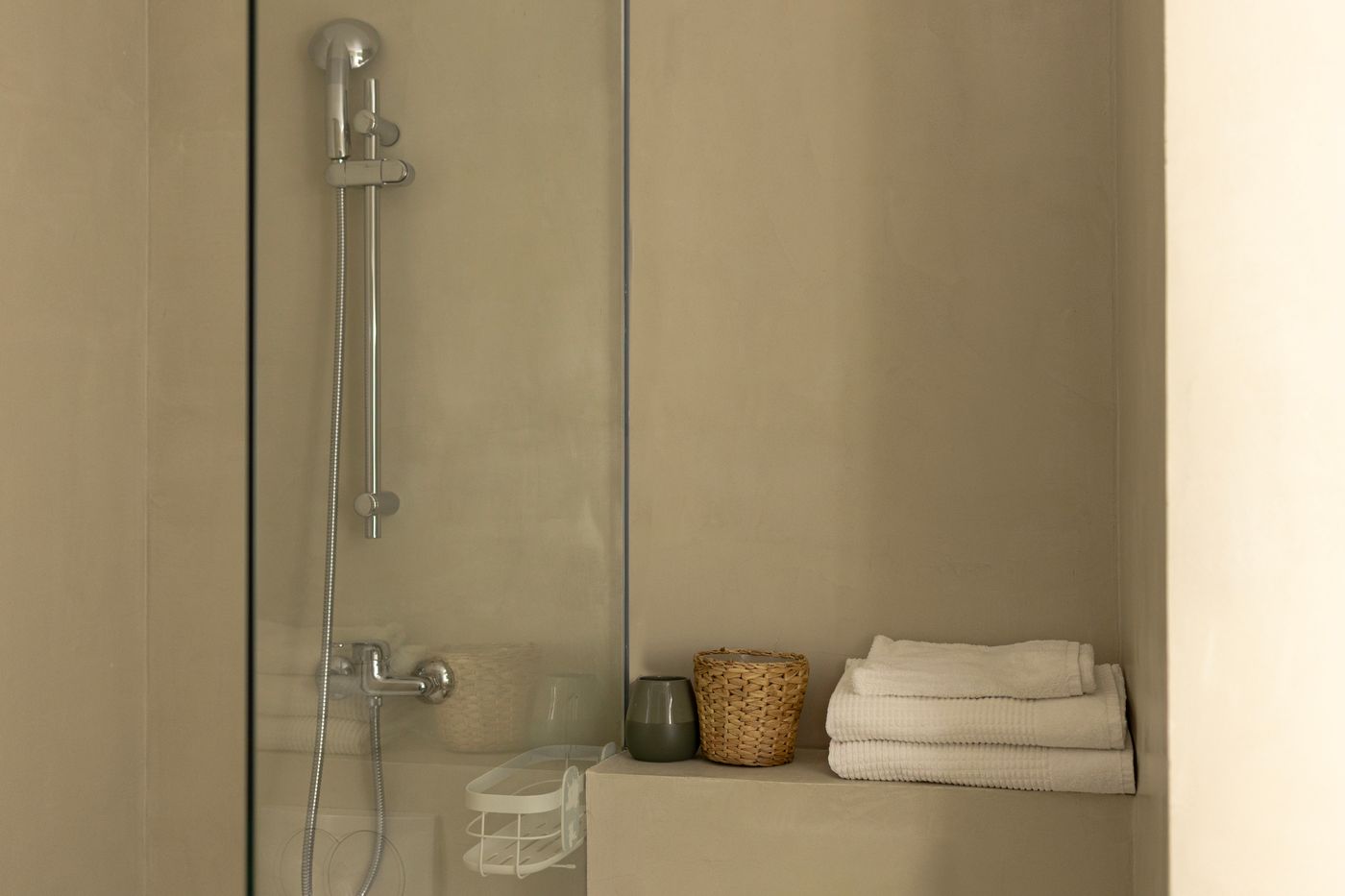 Hotel-Cinepole-Room-28