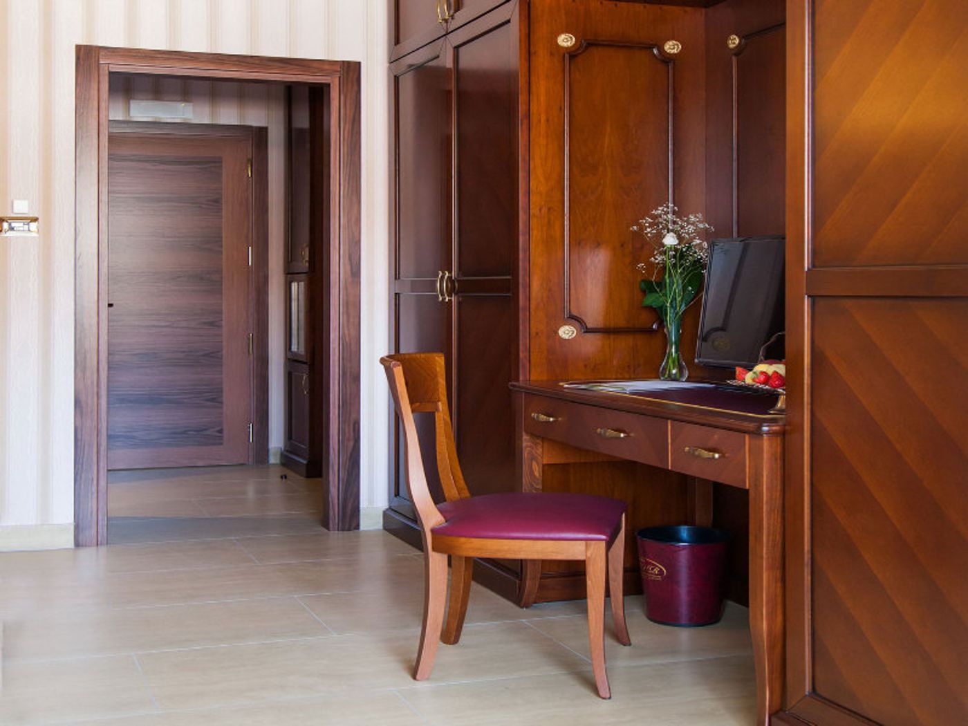 Diamond-Hotel-and-Resort-Naxos-Taormina-Room-34