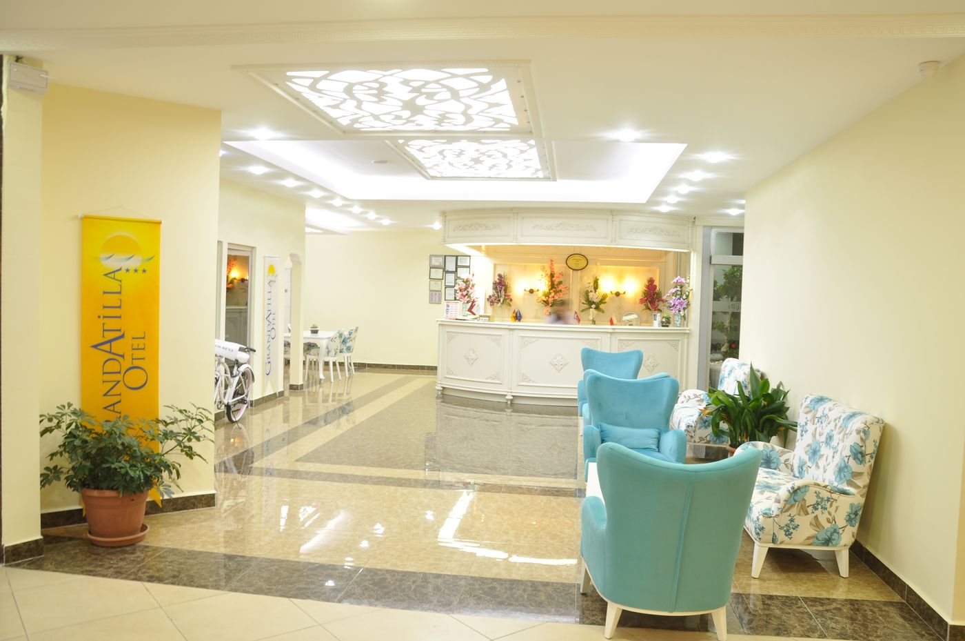 Grand-Atilla-Hotel-Lobby-33