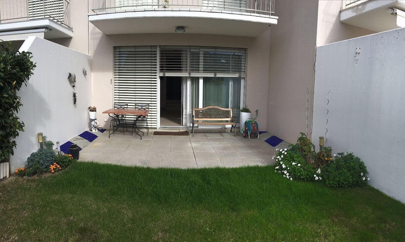 B&B Kelly-Switzerland-RENENS-Room-8