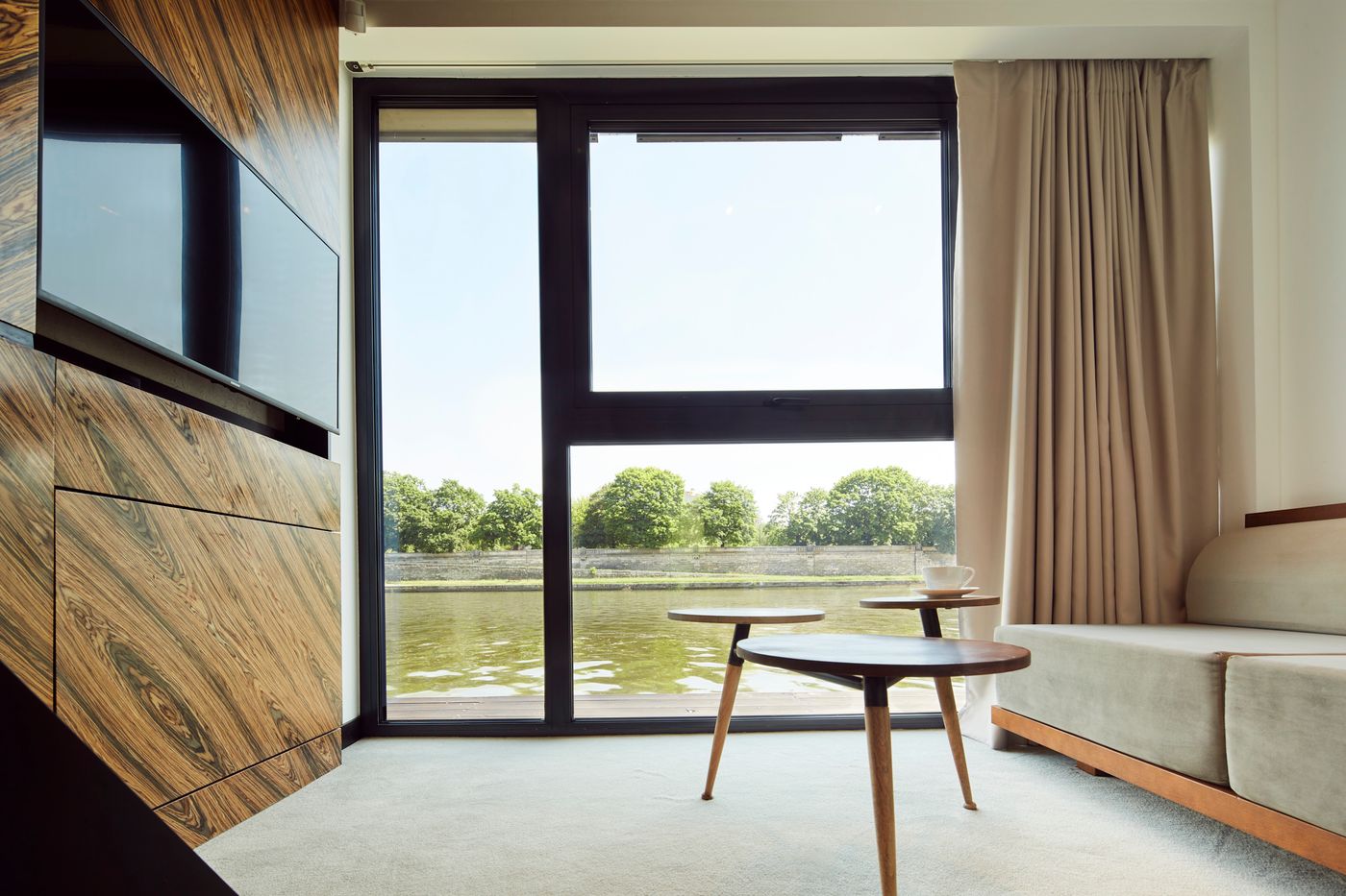 New-Port-Hotel-Room-10