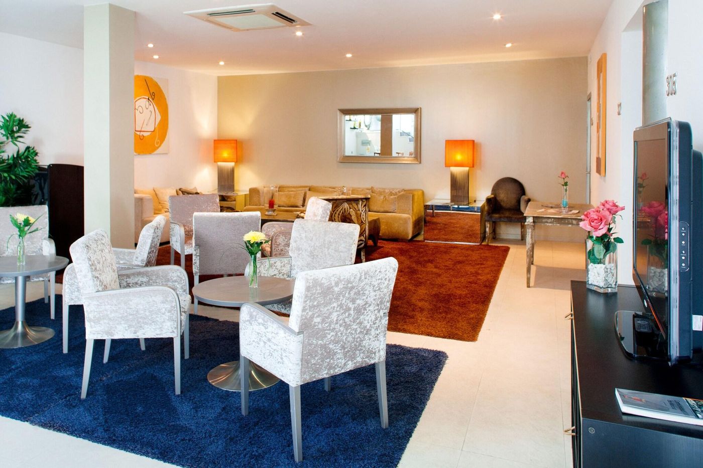 Globales-Acis---Galatea-Hotel-Lobby-11