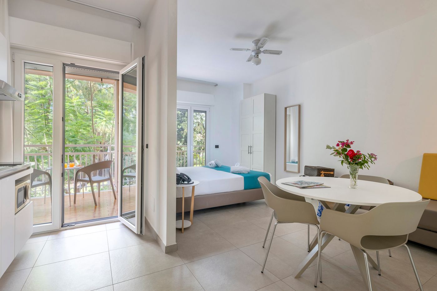 Residence-Villa-Giardini-Room-45