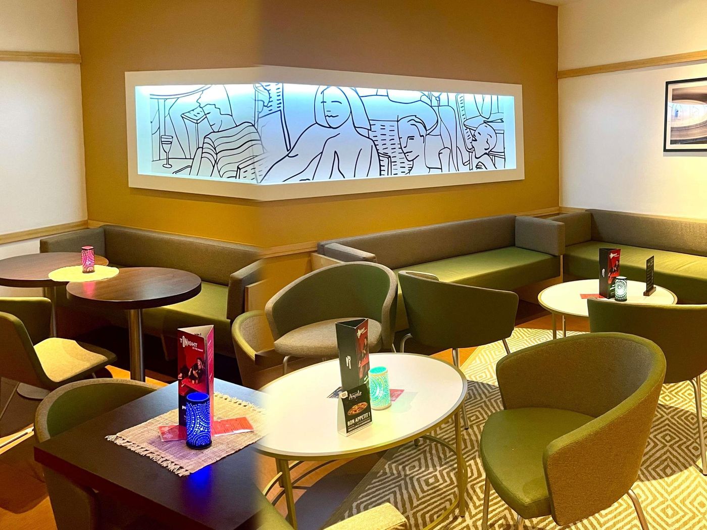 Ibis-Paris-Montmartre-Bar-12