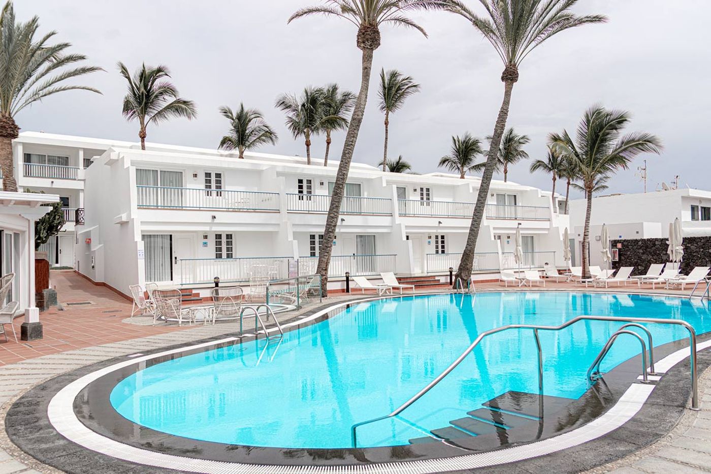 Plus-Fariones-Apartamentos-General-view-11