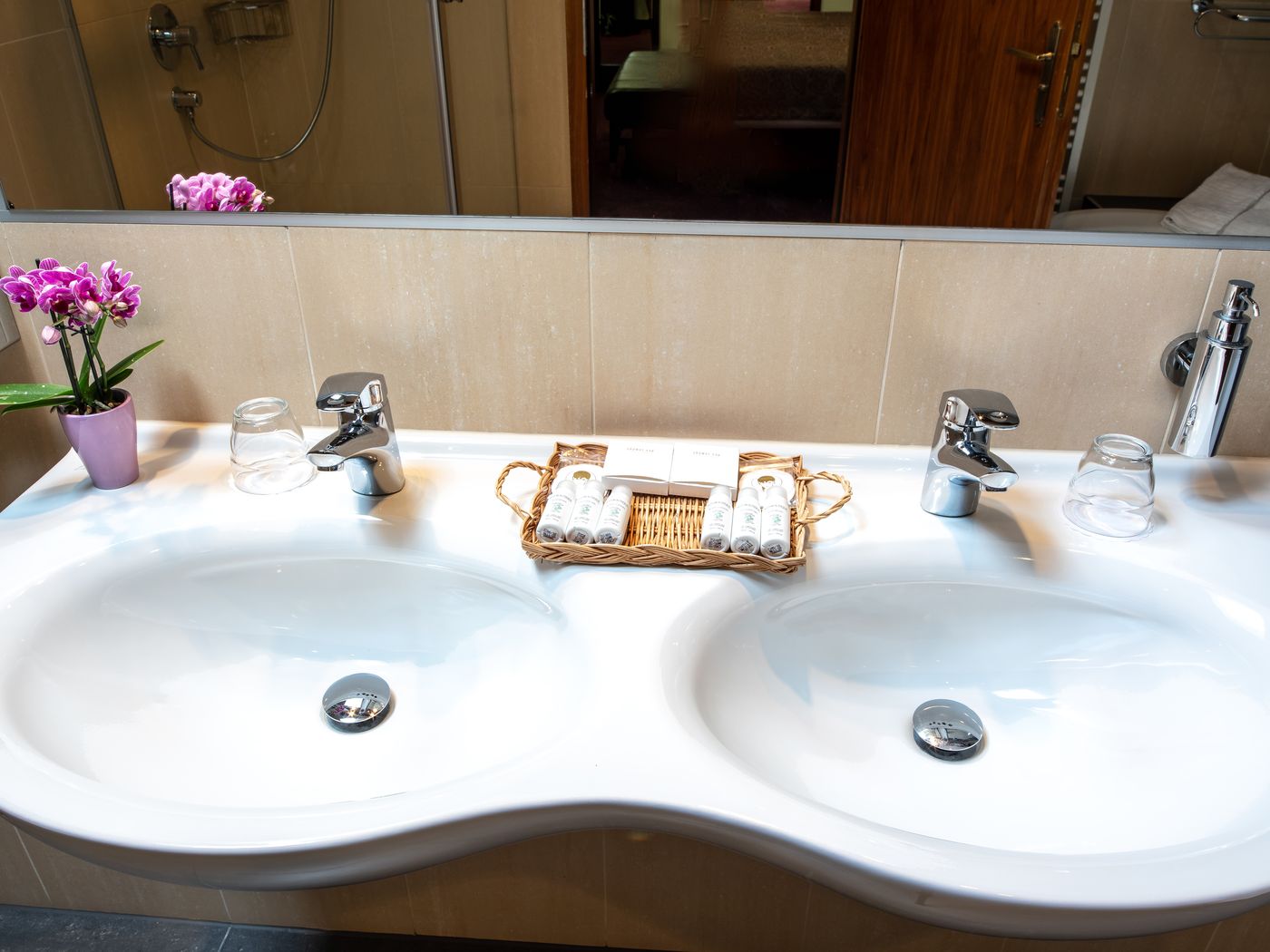 EA-Hotel-Embassy-Prague-Room-50