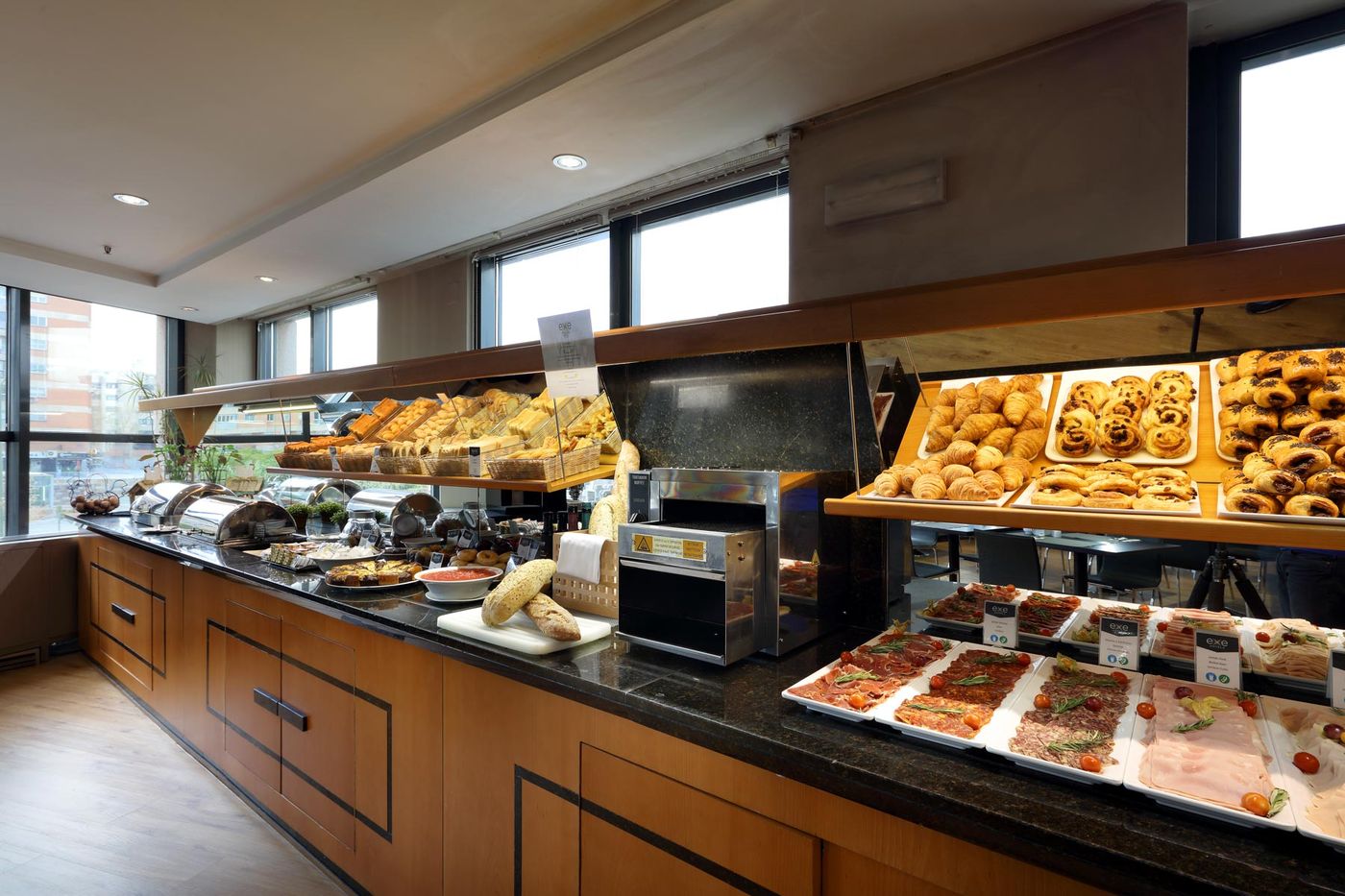 Exe-Plaza-Restaurant-40