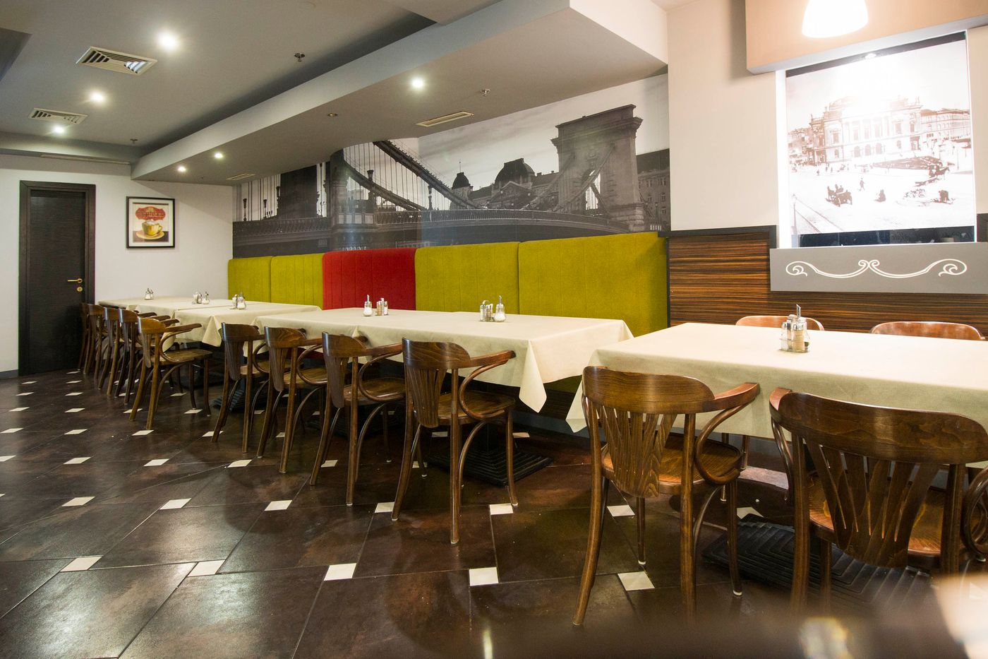 Green-Hotel-Budapest-Restaurant-19