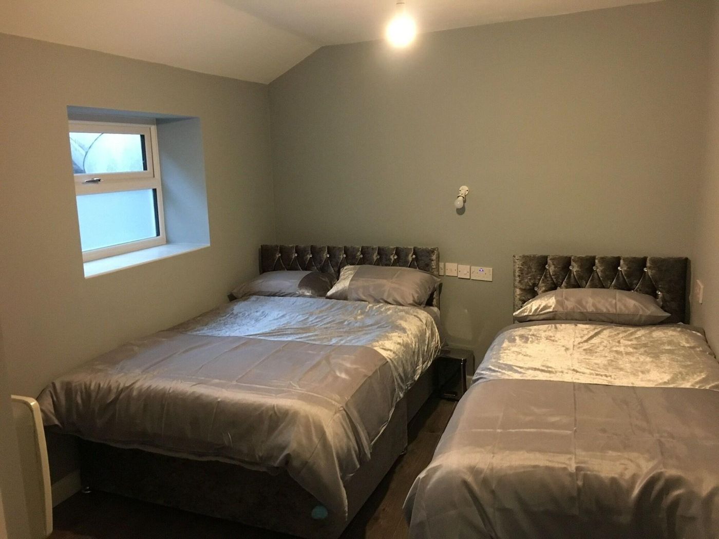 Brownlows Inn-United Kingdom-LIVERPOOL-Room-9