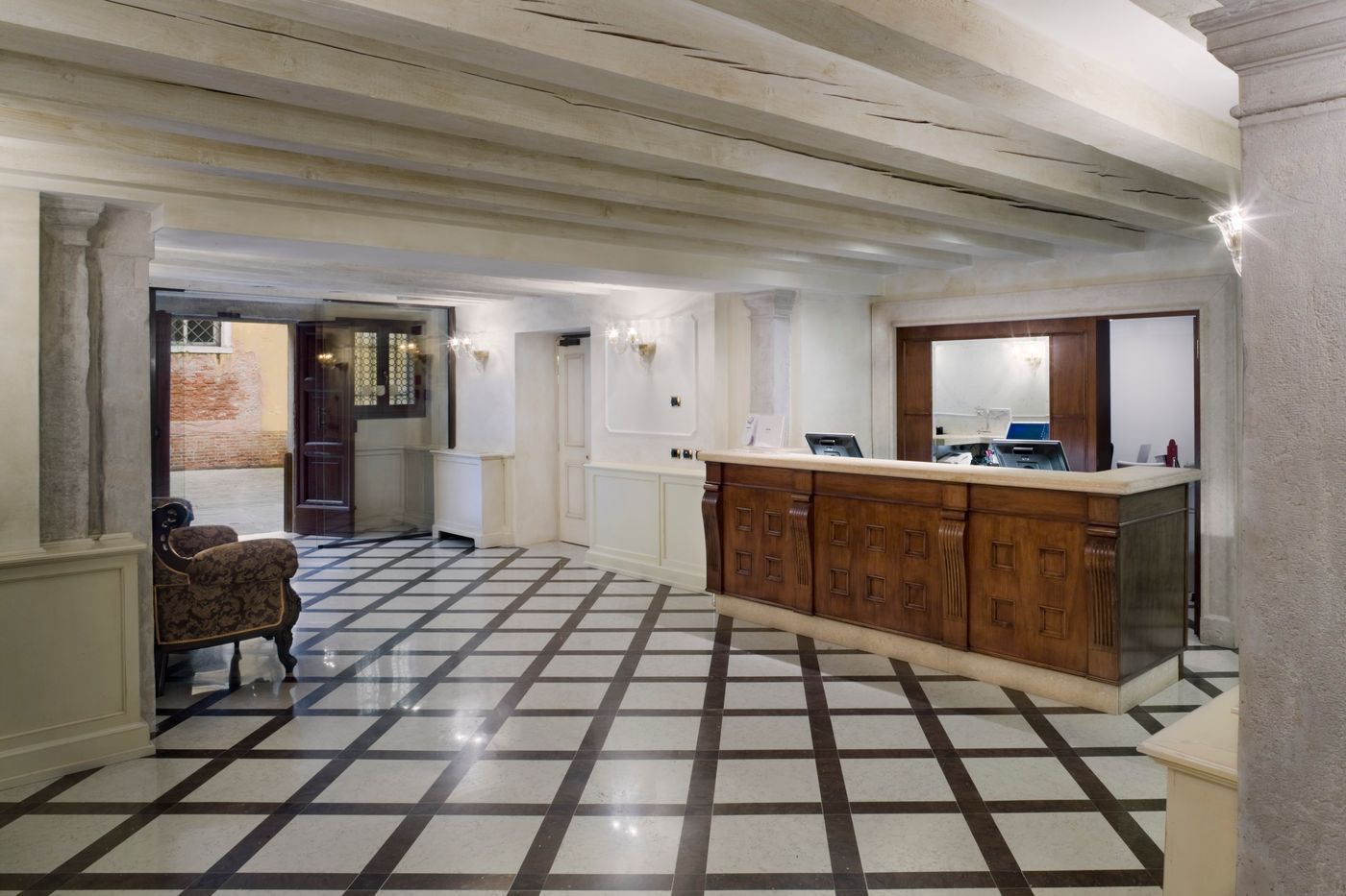 Maison-Venezia-UNA-Esperienze-Lobby-3