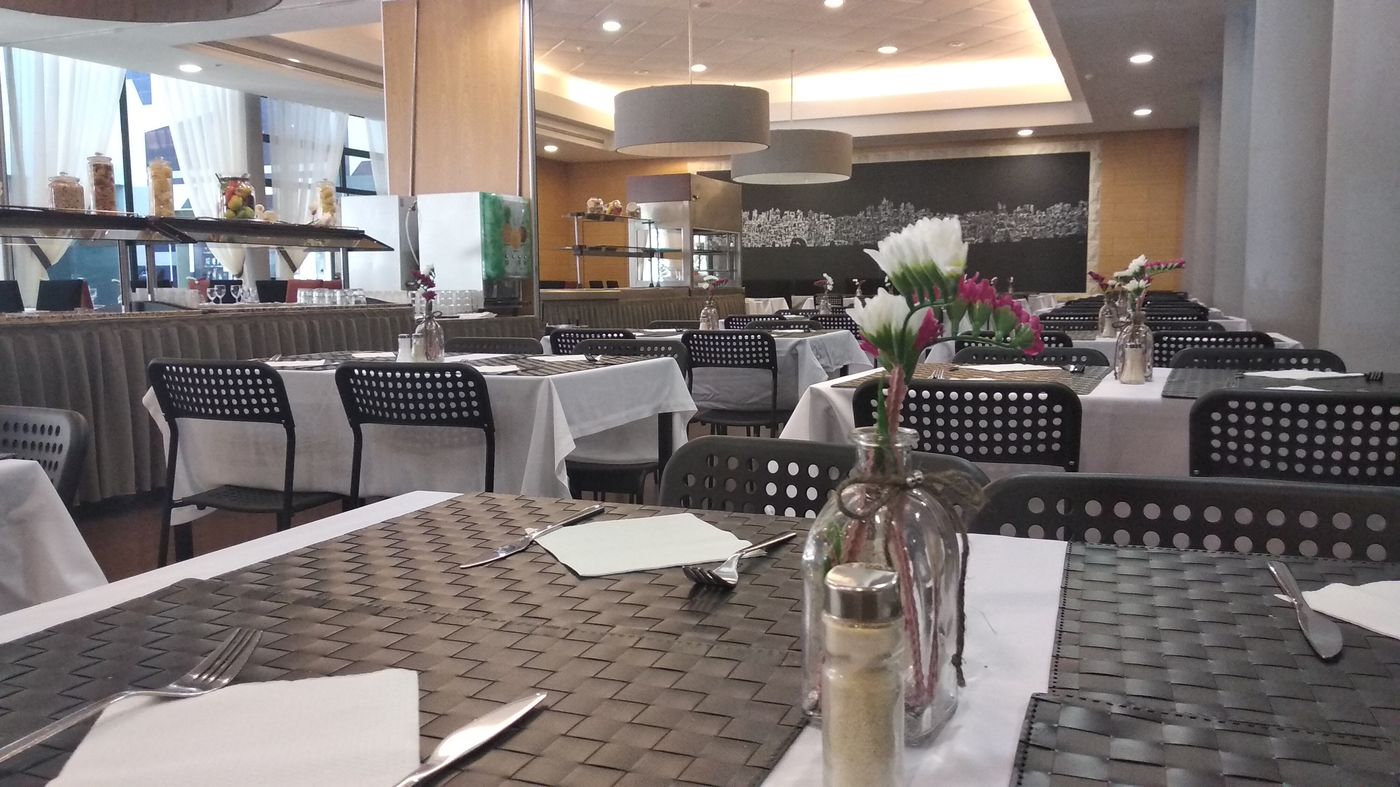 Cheerfulway-Balaia-Plaza-Restaurant-21