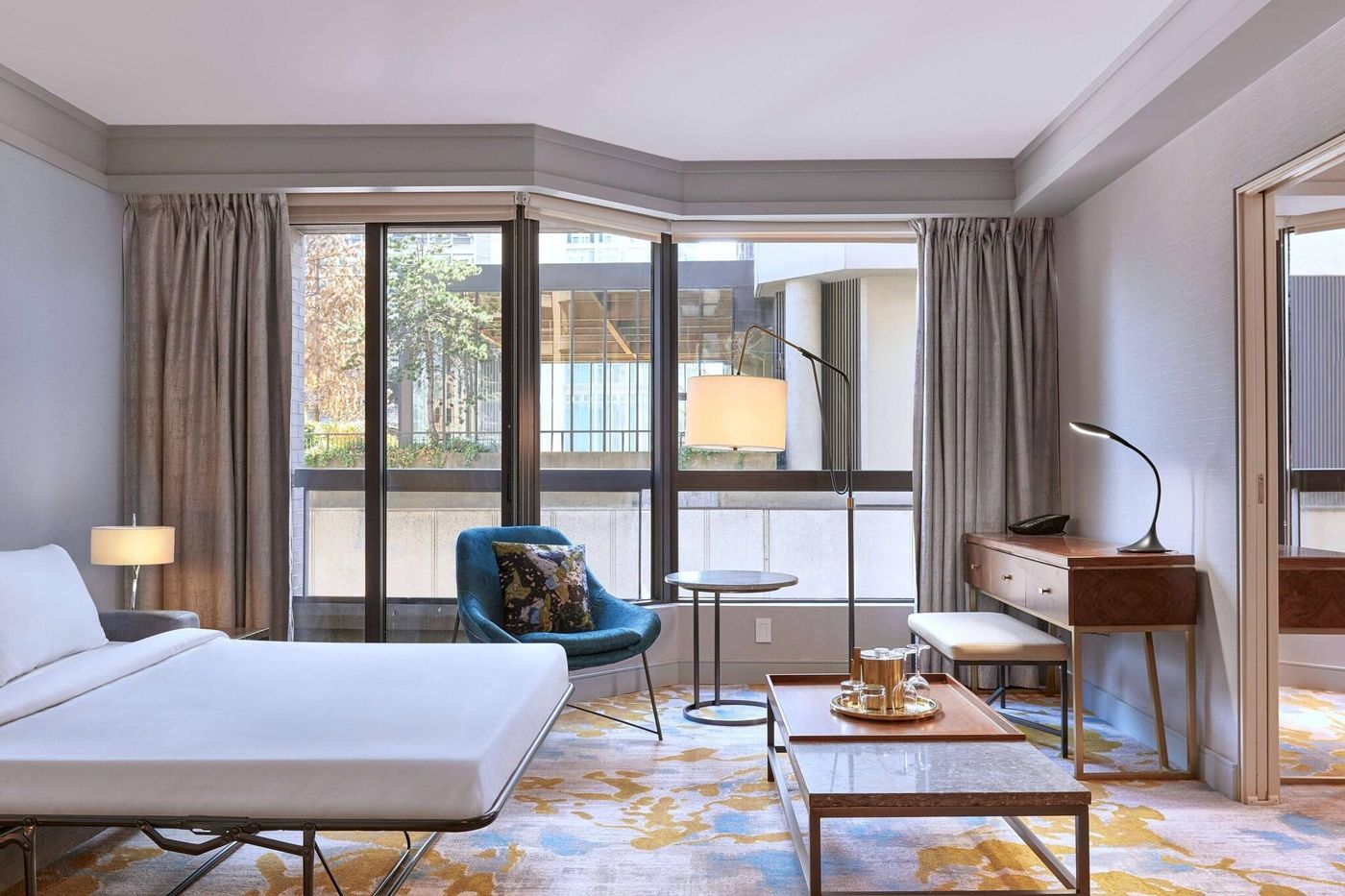 Metropolitan-Hotel-Vancouver-Room-8