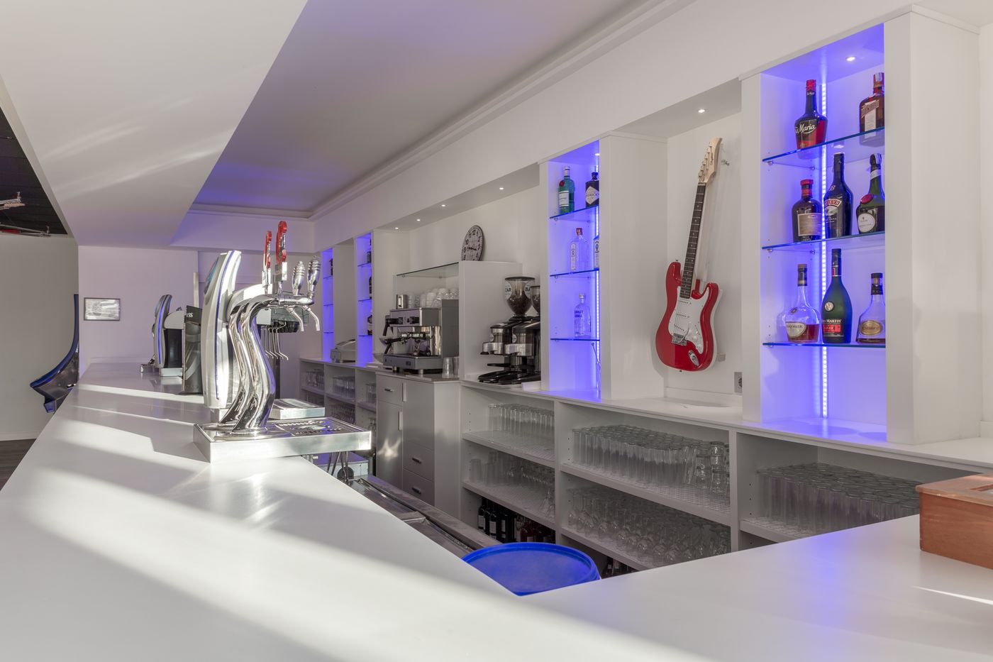 Sandos-Benidorm-Suites-Bar-51