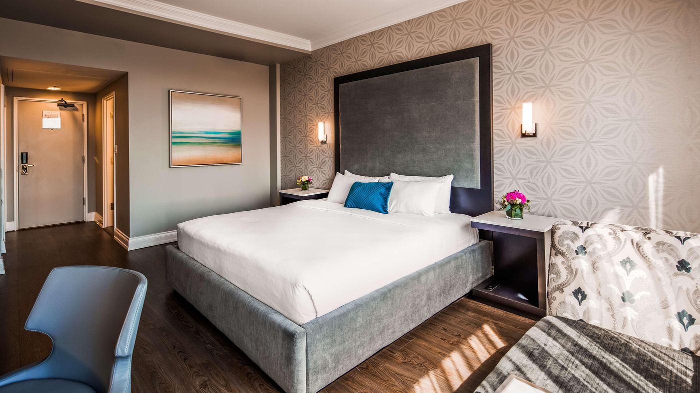 Georgian-Court-Hotel-Room-8