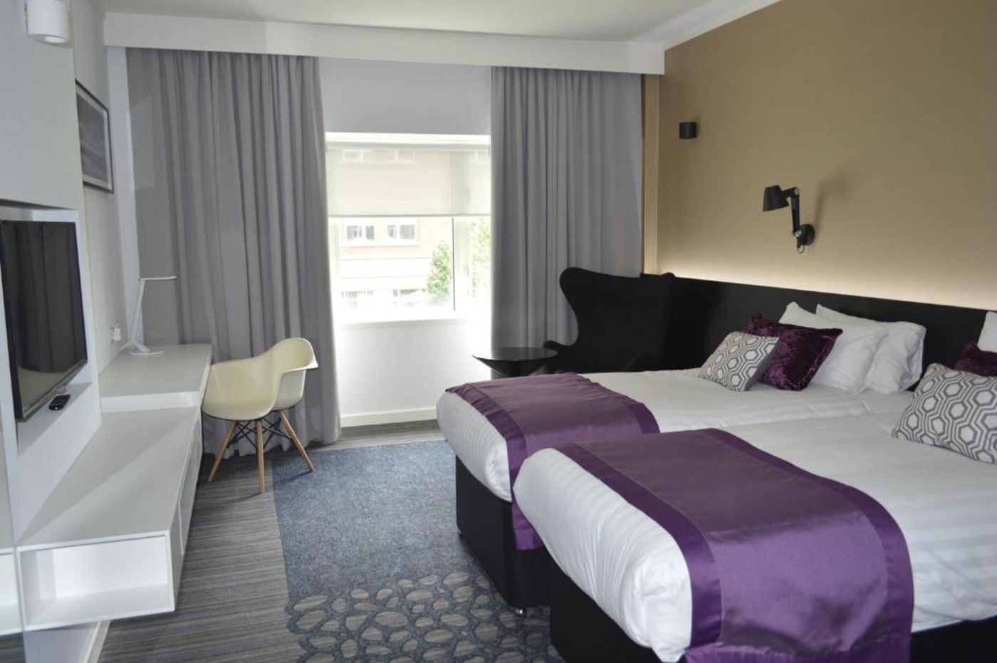 Golden Jubilee Conference Hotel-United Kingdom-GLASGOW-Room-5