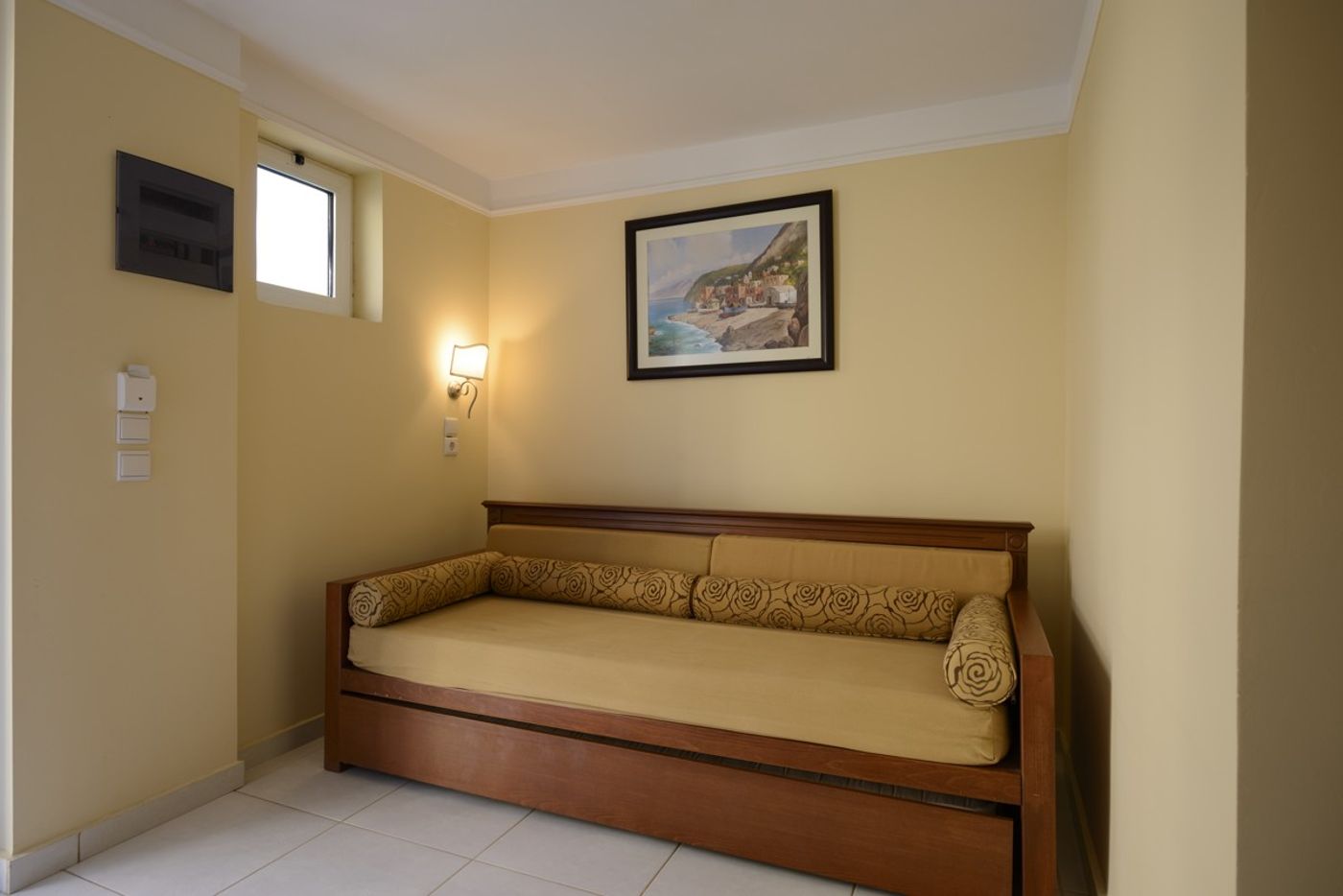 Vantaris-Palace-Room-32