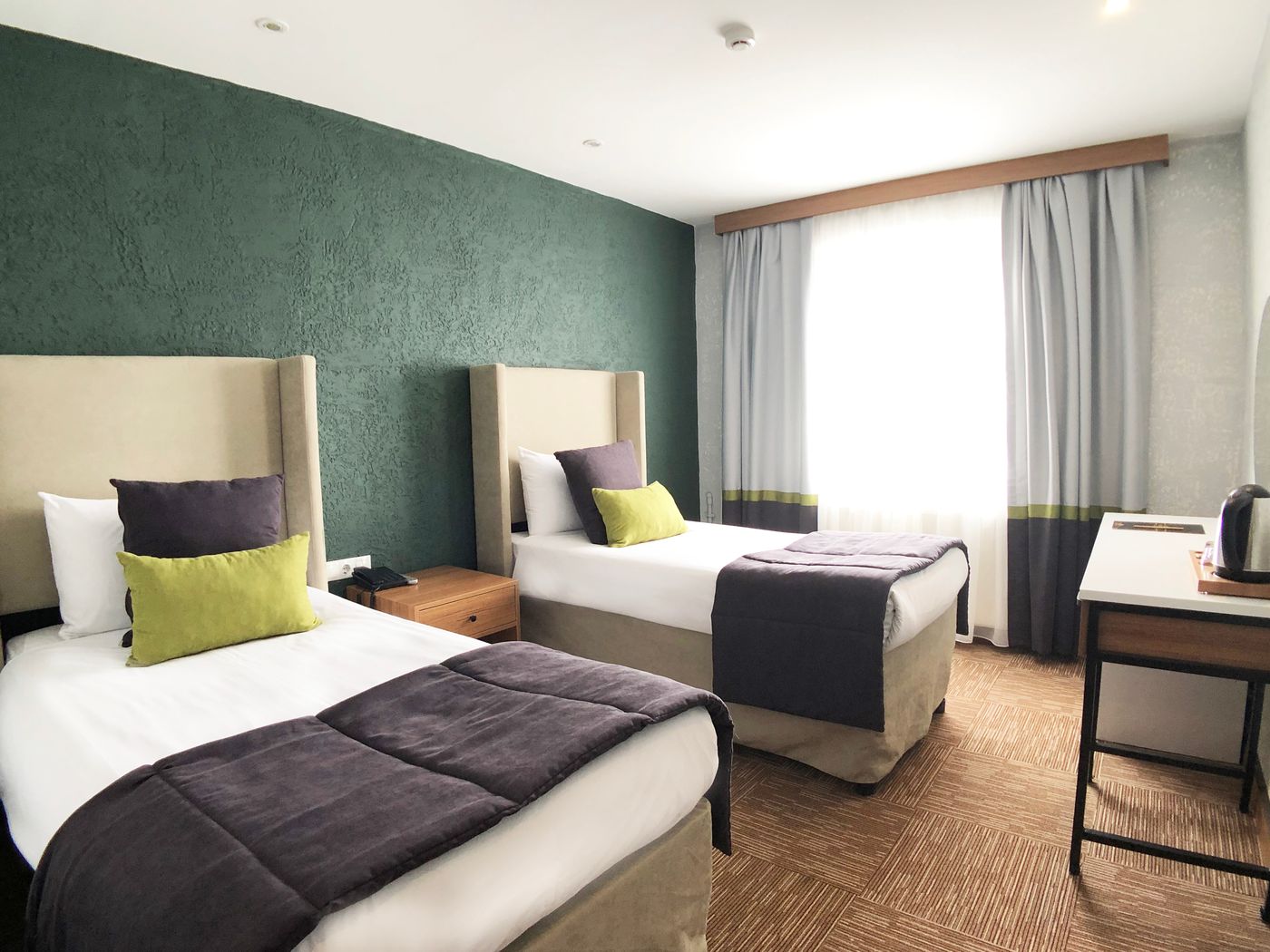 Carlton-Hotel-Istanbul-Room-1