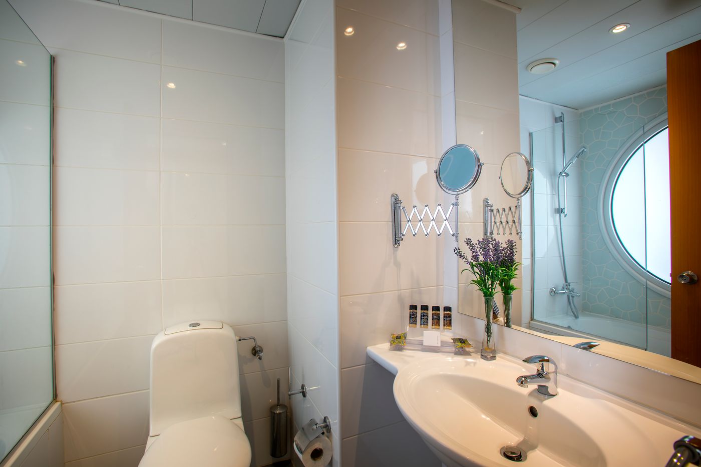 Leonardo-Cypria-Bay-Room-40