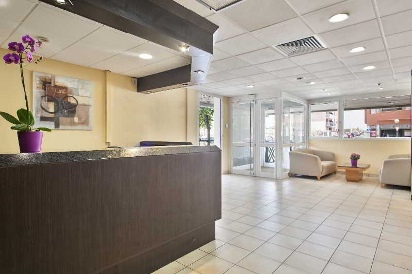 Quality-Reus-Lobby-21