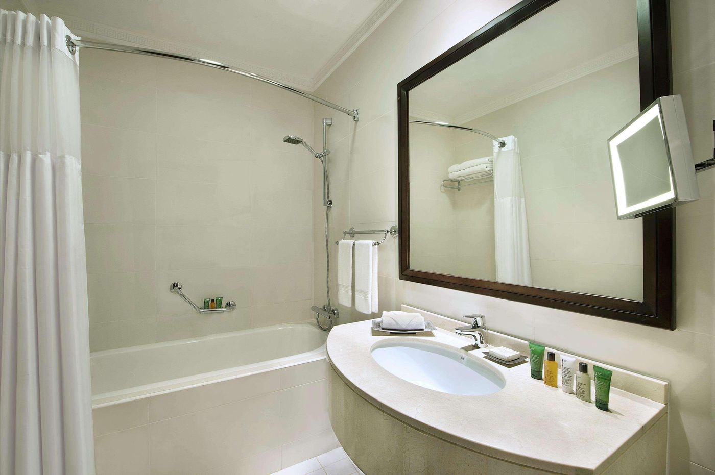 Hilton-Al-Hamra-Beach---Golf-Resort-Room-48