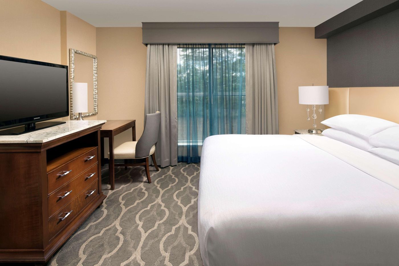 Embassy Suites by Hilton Atlanta Airport-United States-ATLANTA-Room-10