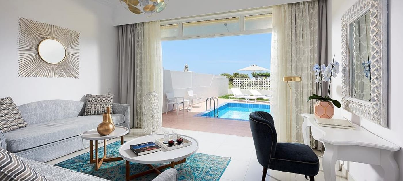 Mythos-Palace-Room-34