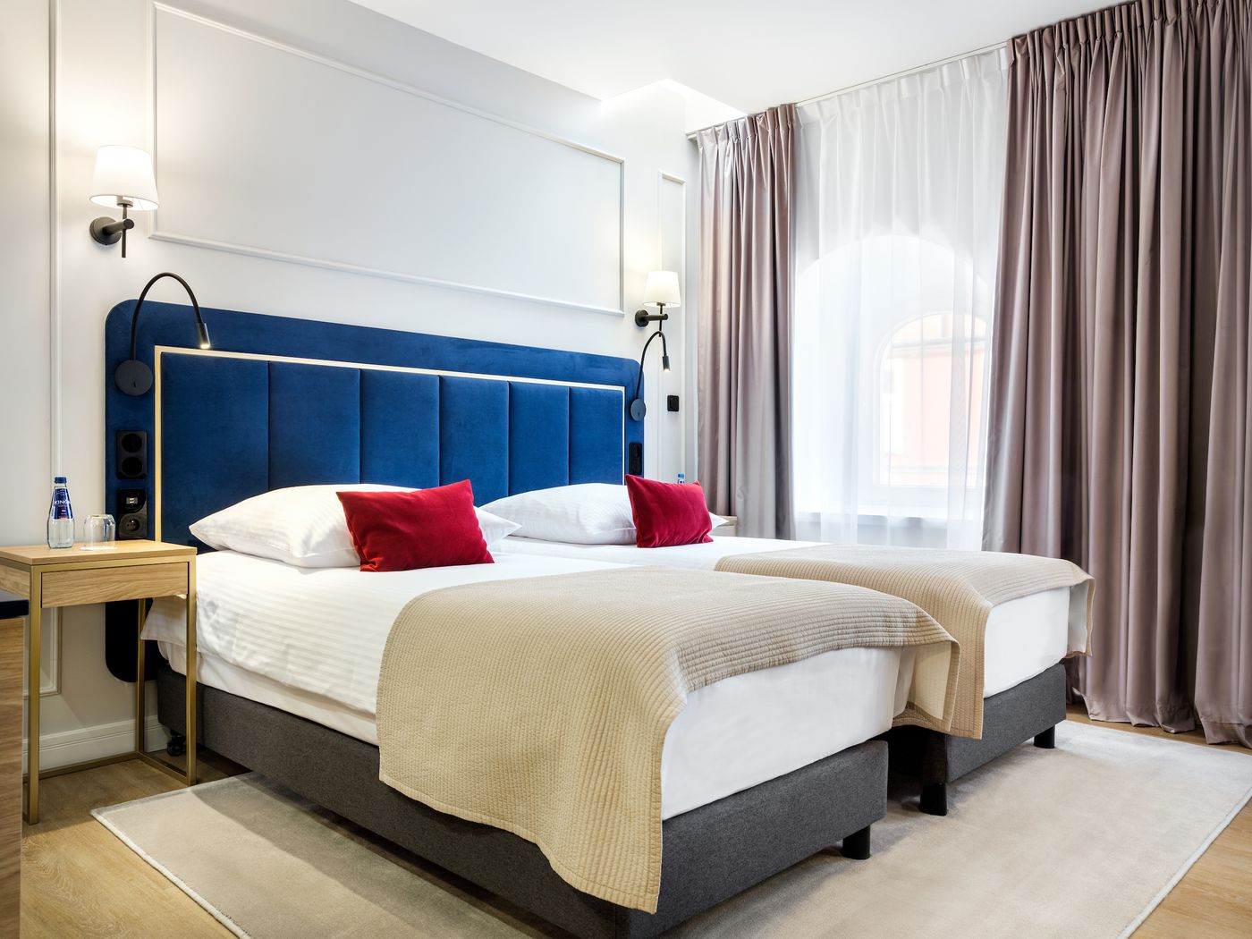 Hotel-Golden-Queen-Room-23