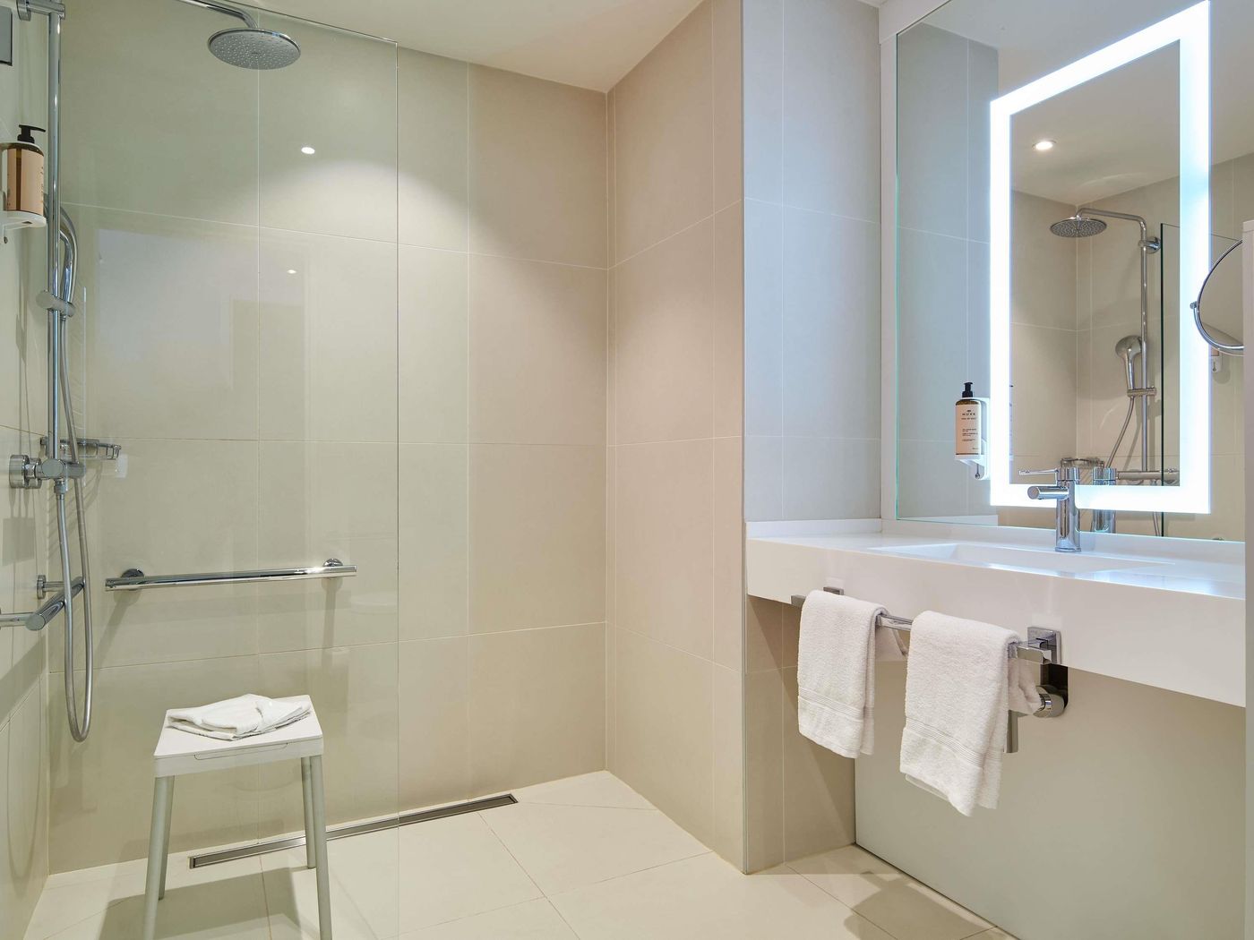 Hotel-Mercure-Paris-Tour-Eiffel-Grenelle-Room-37