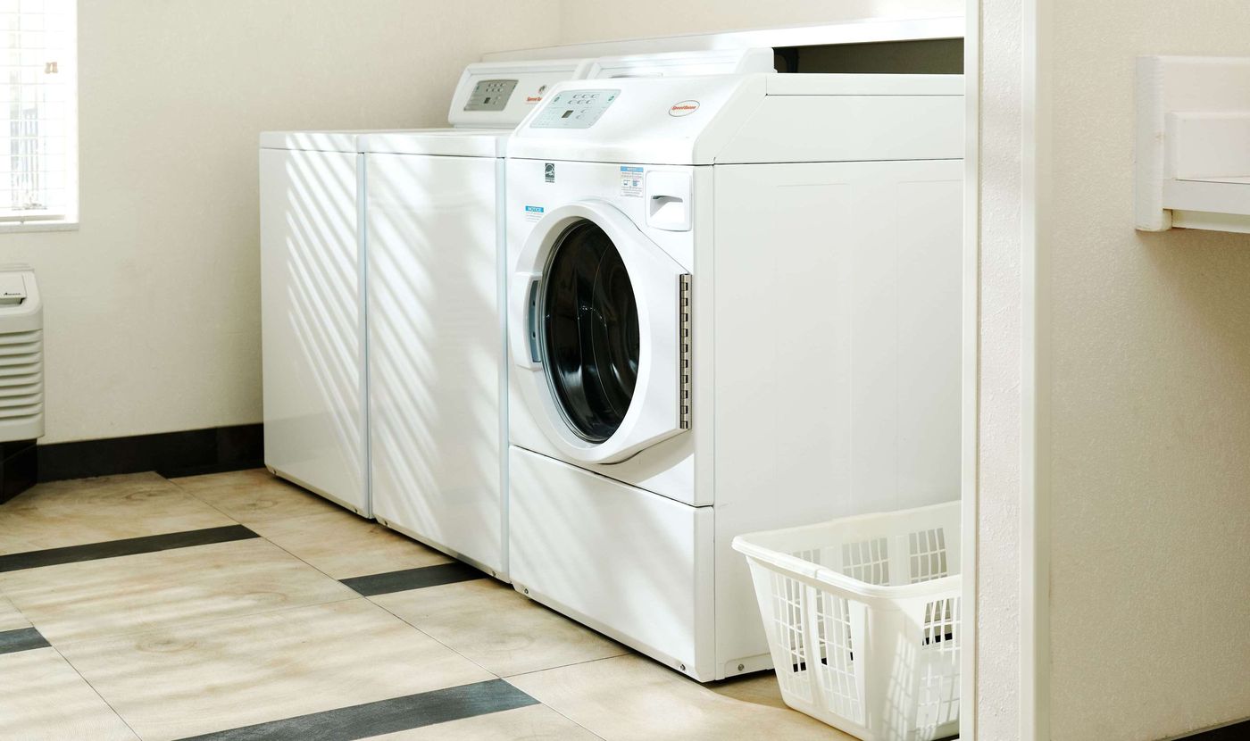 Sonesta-Simply-Suites-Boston-Burlington-Sports-and-Entertainment-6