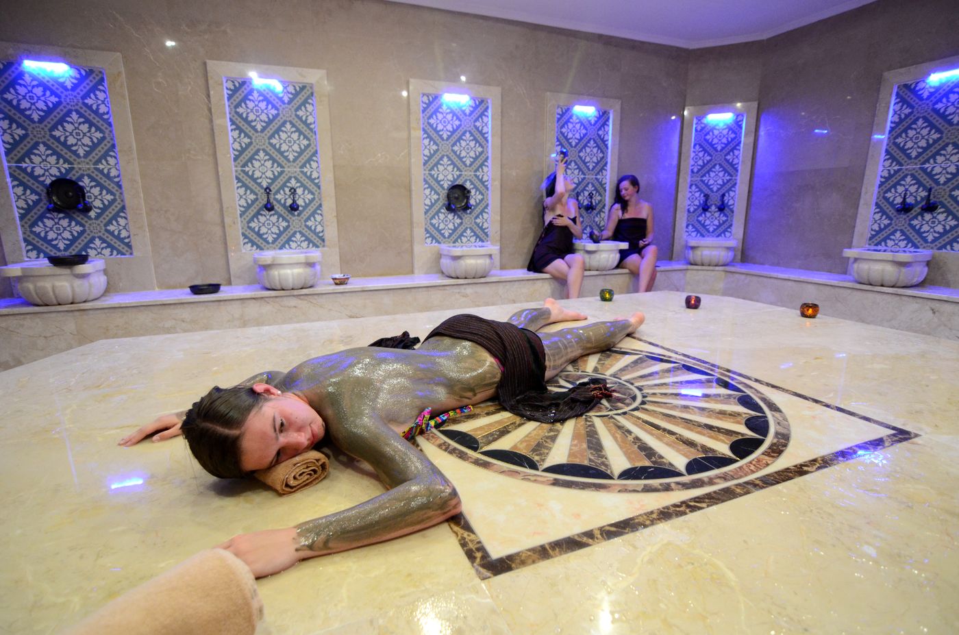 Azka-Otel-Sports-and-Entertainment-73