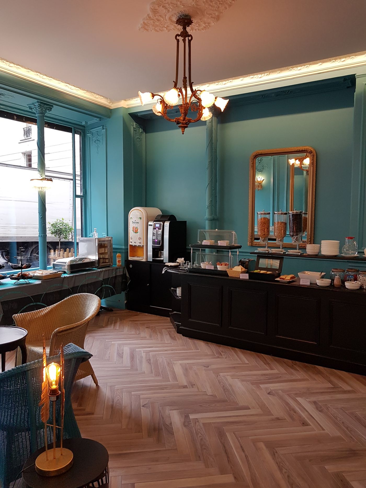 Peyris-Opera-Restaurant-15