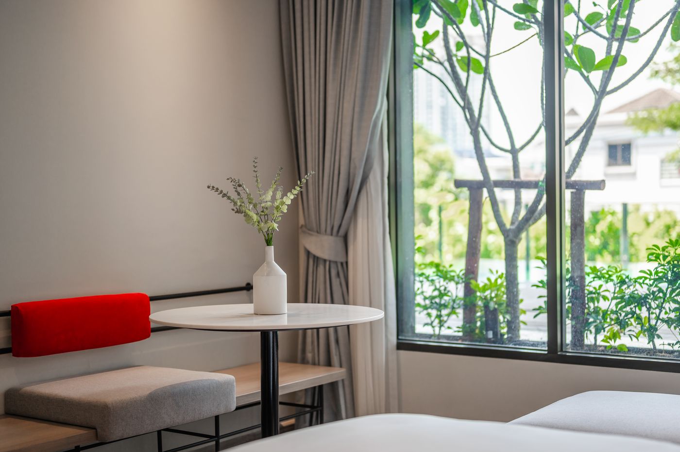 Oakwood-Studios-Sukhumvit-Bangkok-Room-17