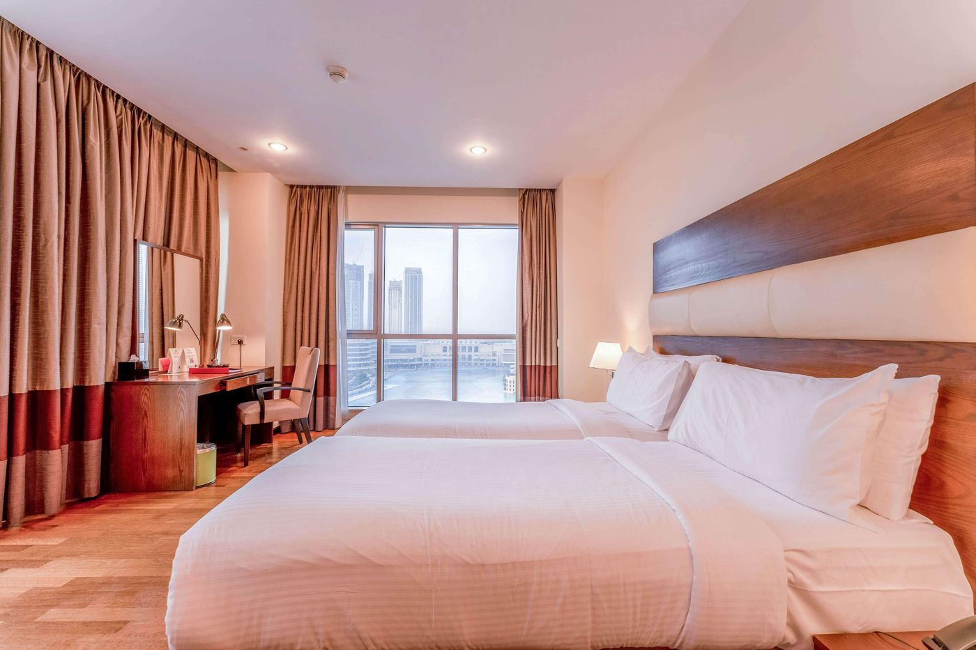 Ramada-by-Wyndham-Downtown-Dubai-Room-18
